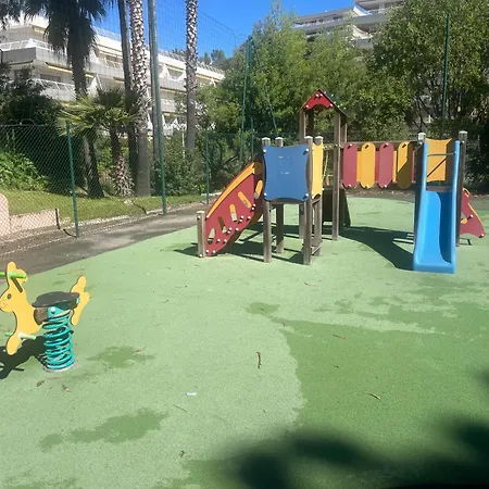 De Charme Avec Piscine A Debordement