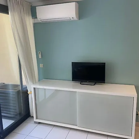 De Charme Avec Piscine A Debordement Cannes